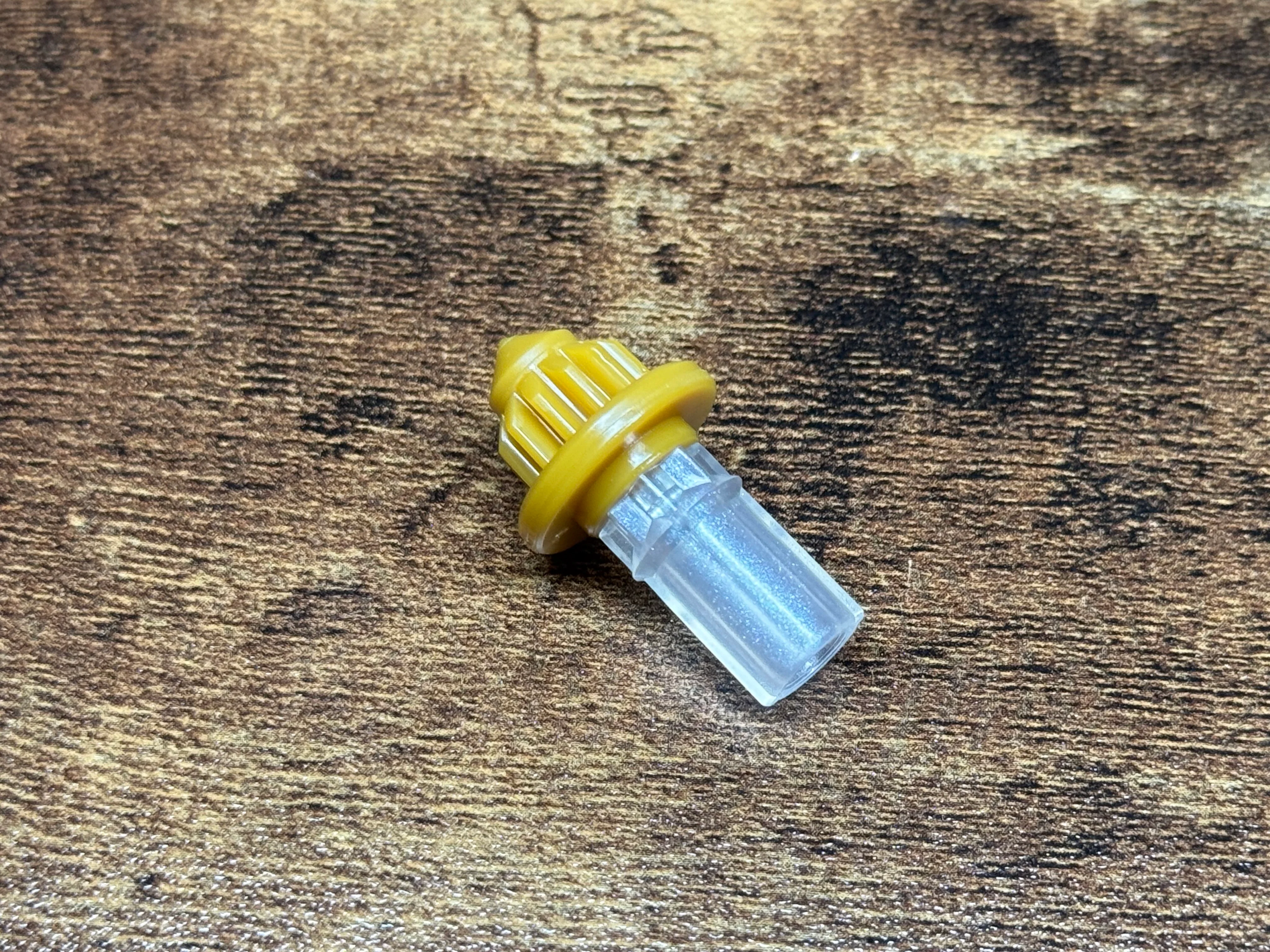 Gold Needle Bit Beyblade X Takara Tomy #1 - Image 2