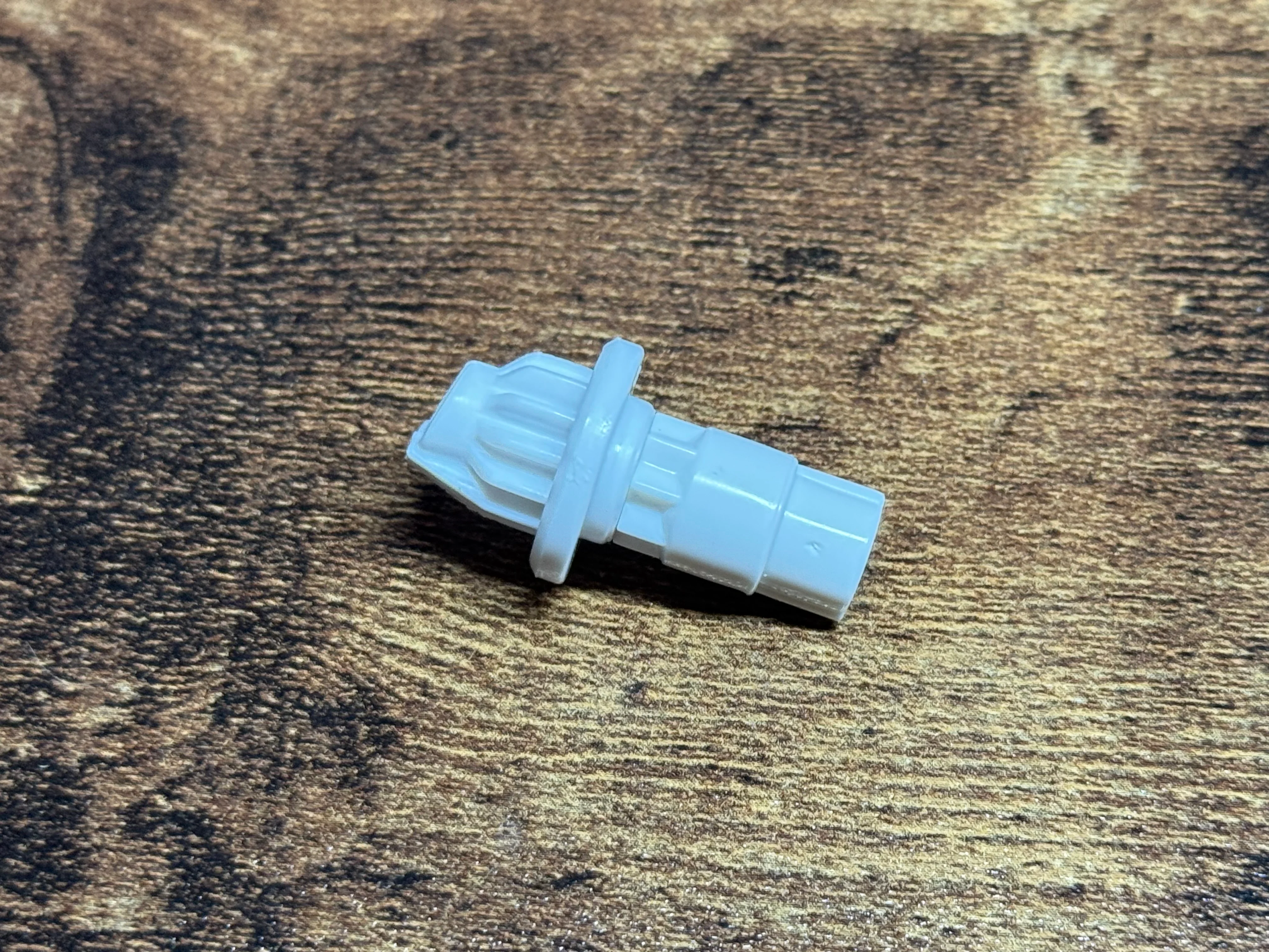 White Quake Bit Beyblade X Takara Tomy #1 - Image 3